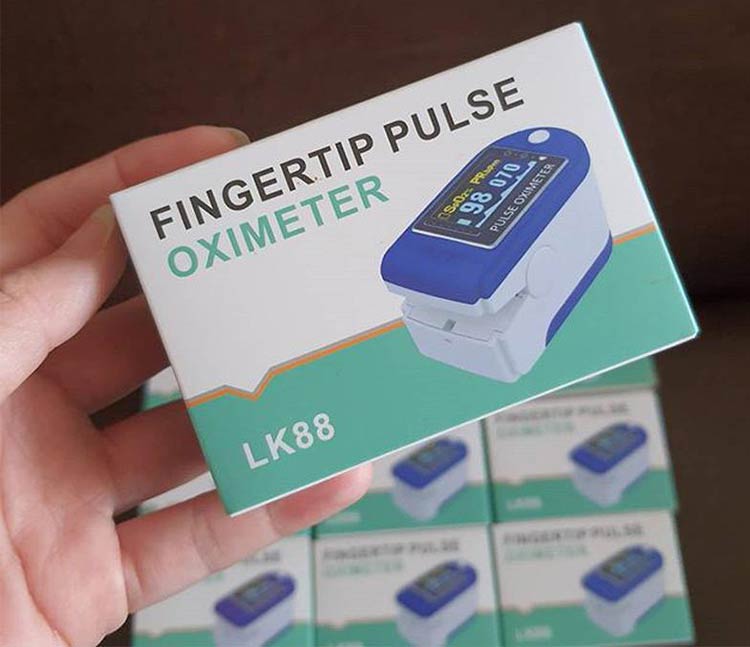 قیمت و خرید پالس اکسیمتر lk88
