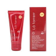 کرم ضد آفتاب و ضد لک رنگی لافارر رنگ روشن  | محافظت و زیبایی برای پوست‌های چرب و مستعد آکنه