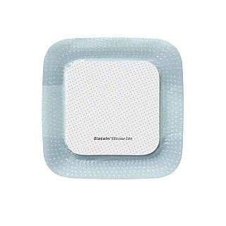 پانسمان فوم لایت بیاتین کولوپلاست 7.5 در 7.5 سانتی متر