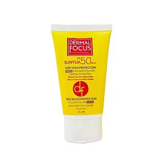 ضد آفتاب رنگی پوست چرب درمال فوکوس برای پوست چرب