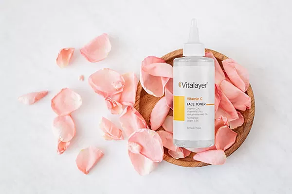 تونر ویتامین سی ویتالیر پوست چرب