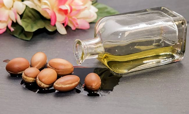 روغن آرگان و فواید آن برای موها