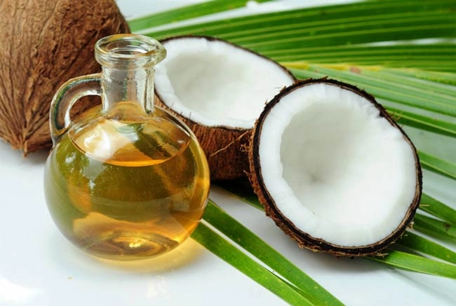 فواید روغن نارگیل برای موها
